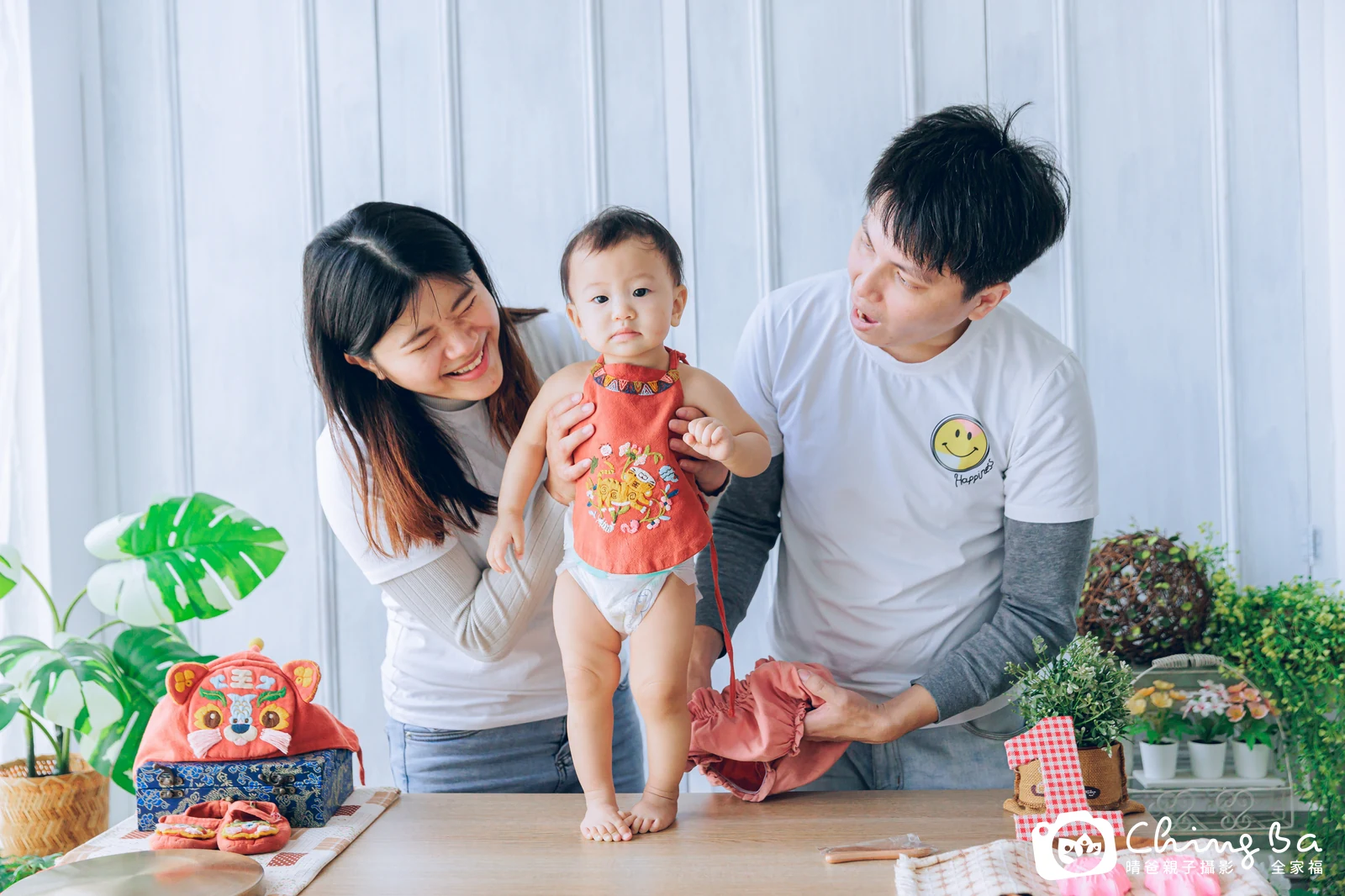 小家庭抓周拍作品|2024 年冬季|晴爸親子攝影