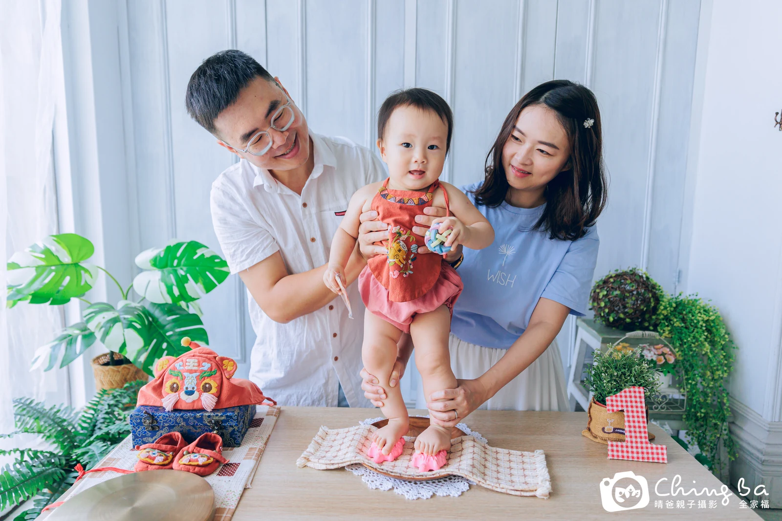 酪梨 1 歲寶貝 台中小家庭抓周紀念照｜晴爸親子攝影