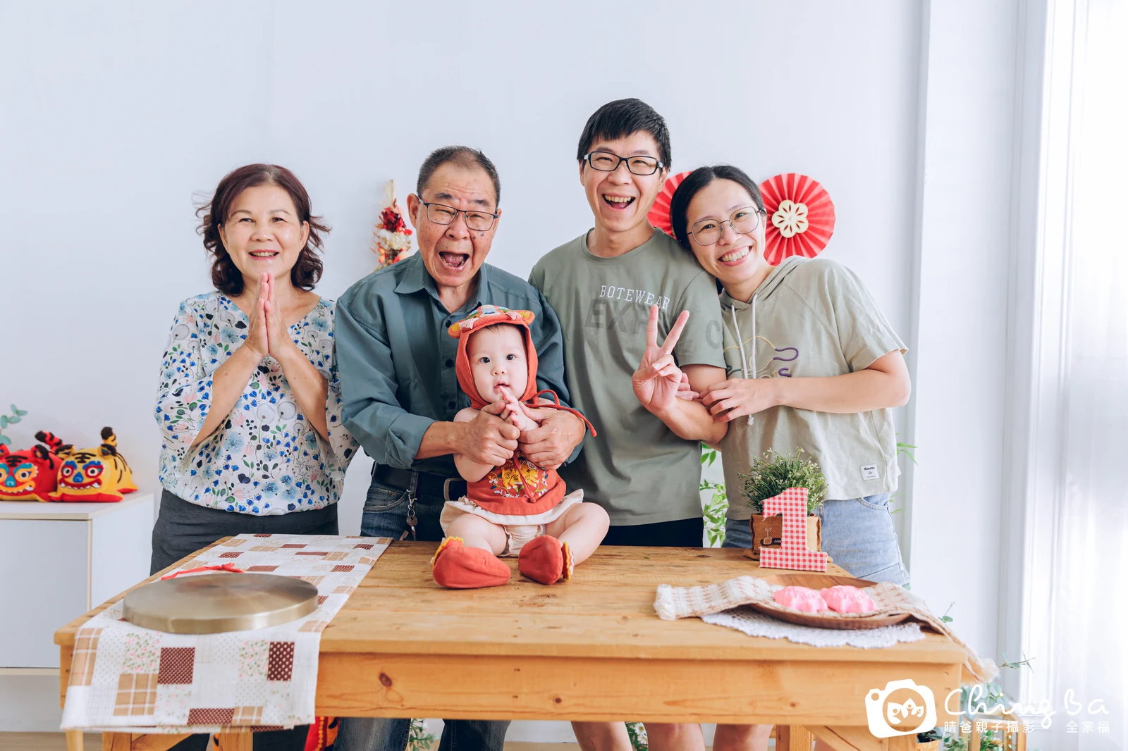 小家庭抓周拍作品|2024 年秋季|晴爸親子攝影