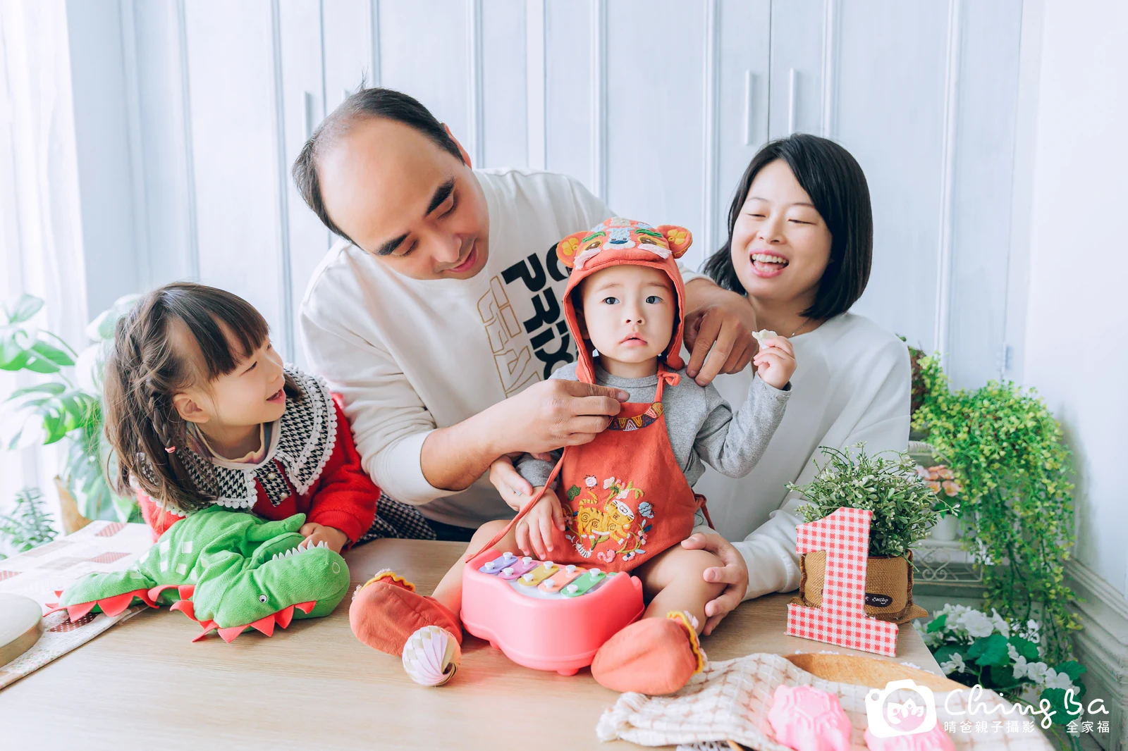 展的台中小家庭抓周拍攝現場