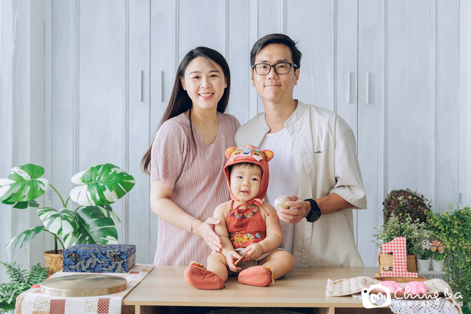 小謙周歲抓周儀式的紀錄（2023 年秋季）
