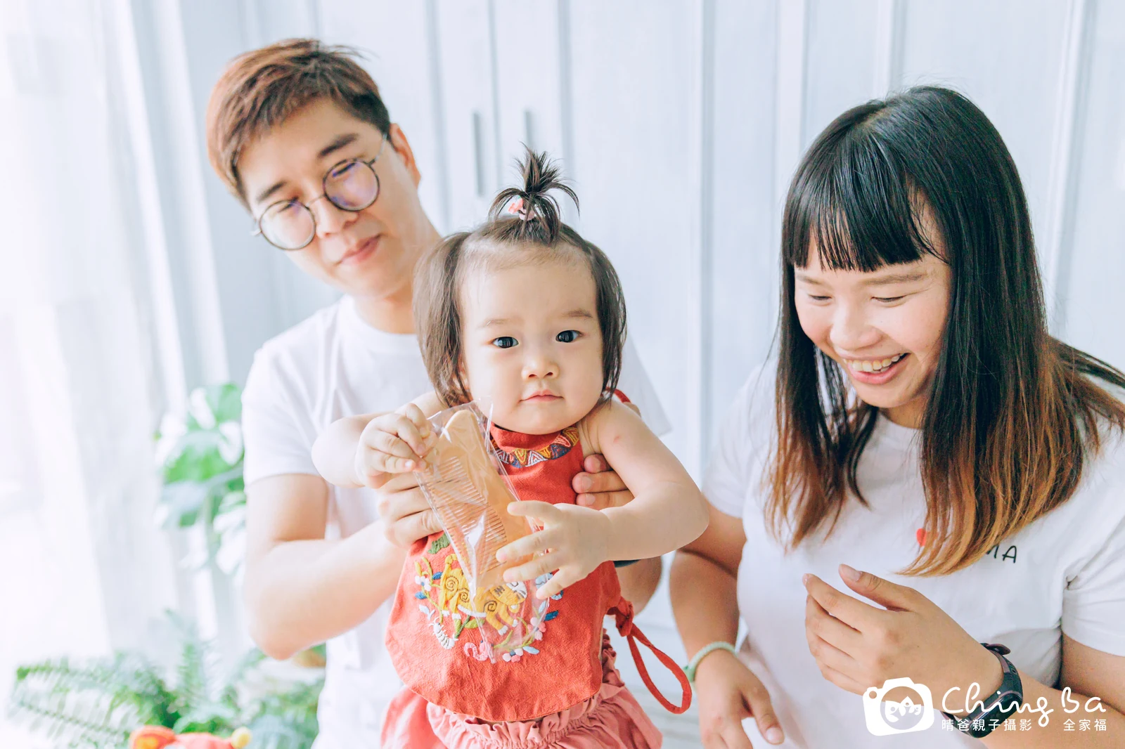 桐桐周歲抓周儀式的紀錄(2022 年秋季)