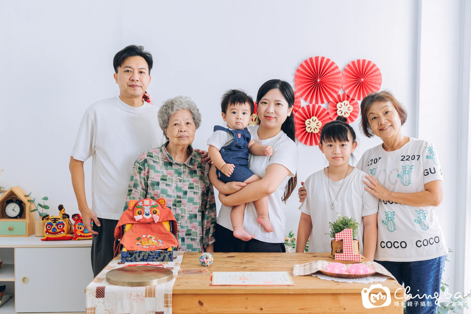 發發在台中拍小家庭抓周的珍貴一刻