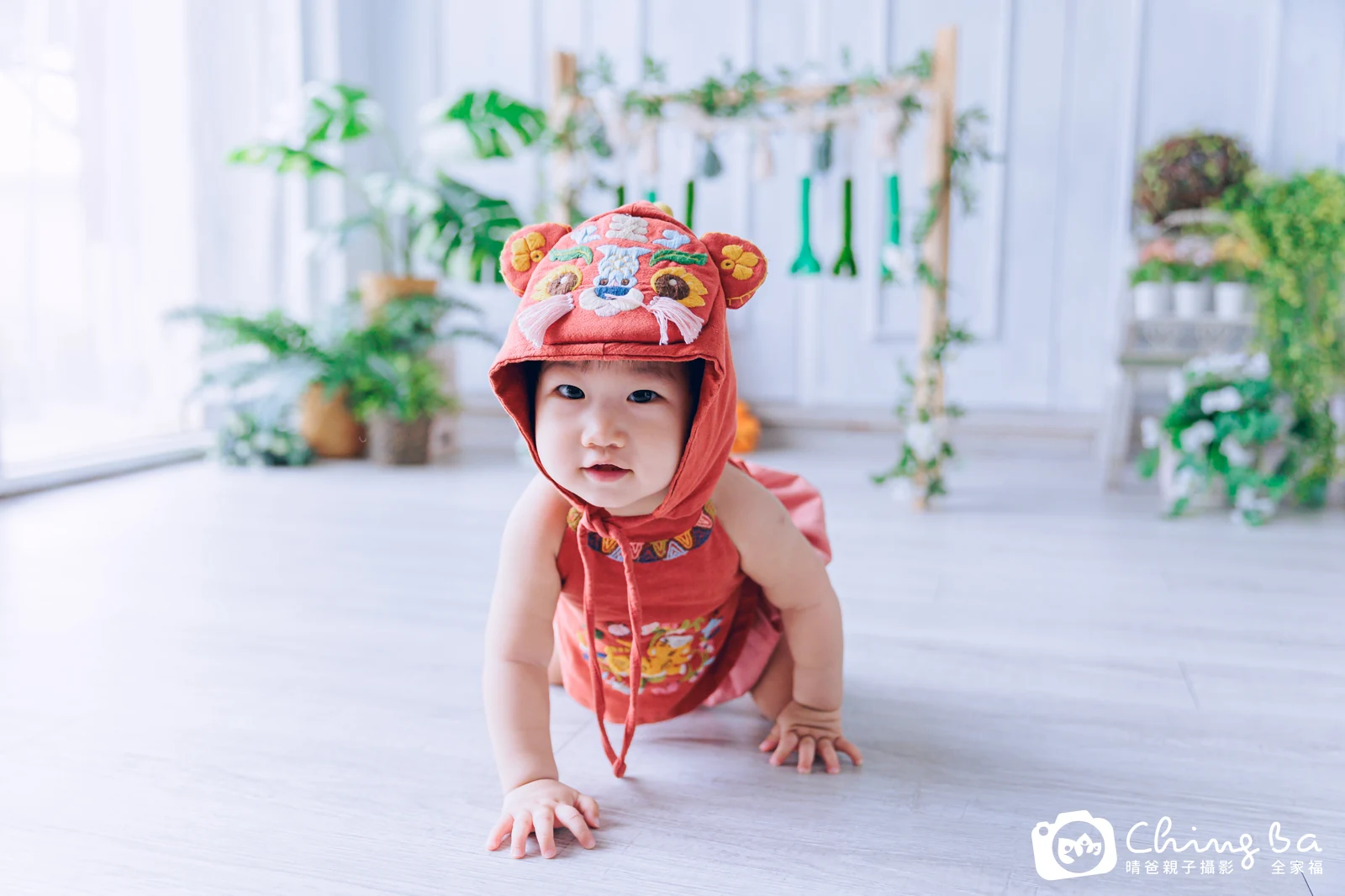 彤周歲抓周儀式的紀錄(2023 年春季)