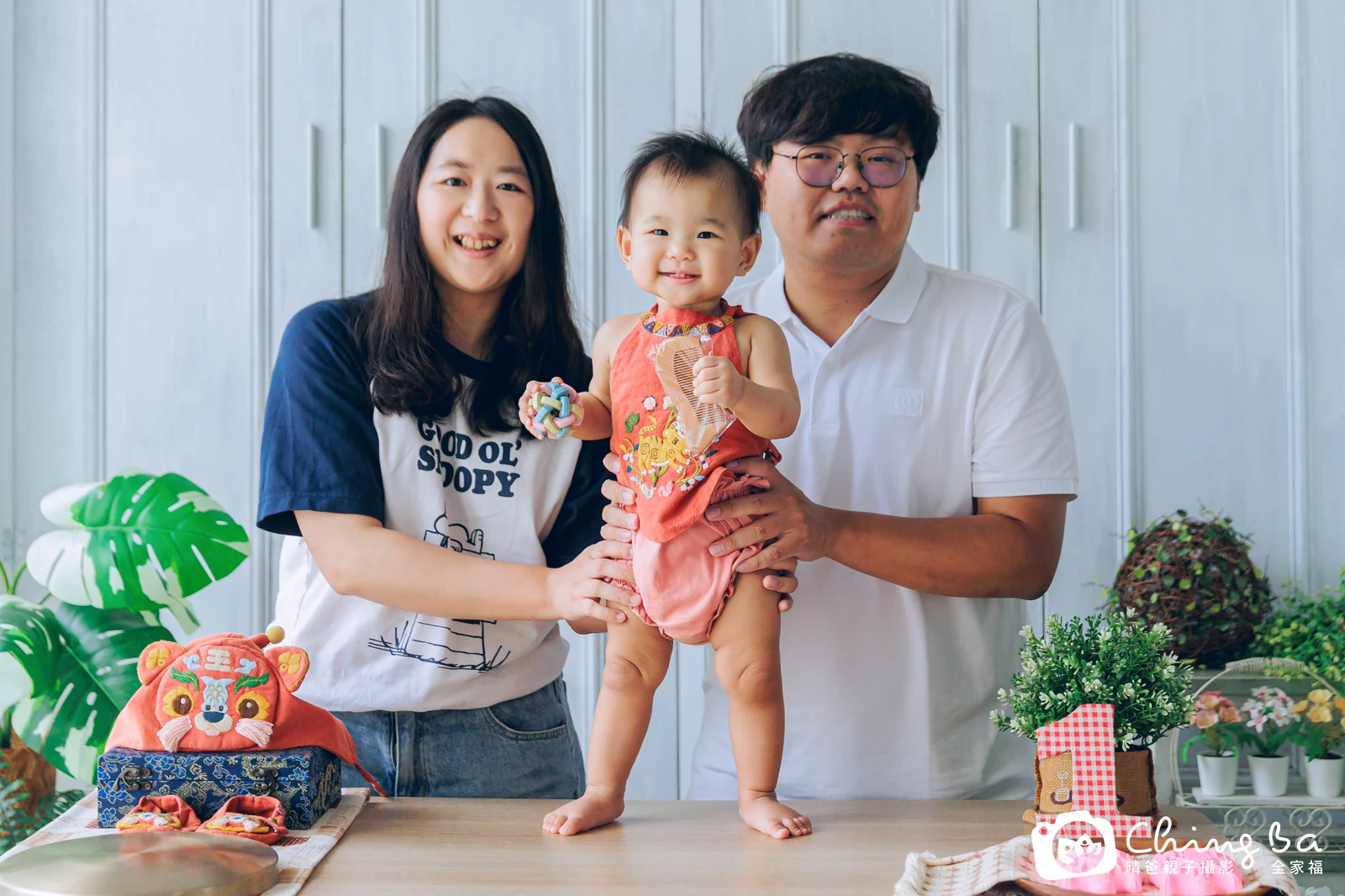小家庭抓周拍作品|2025 年夏季|晴爸親子攝影