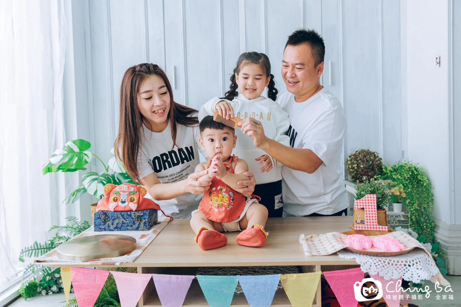 小家庭抓周拍作品｜2024 年冬季｜晴爸親子攝影