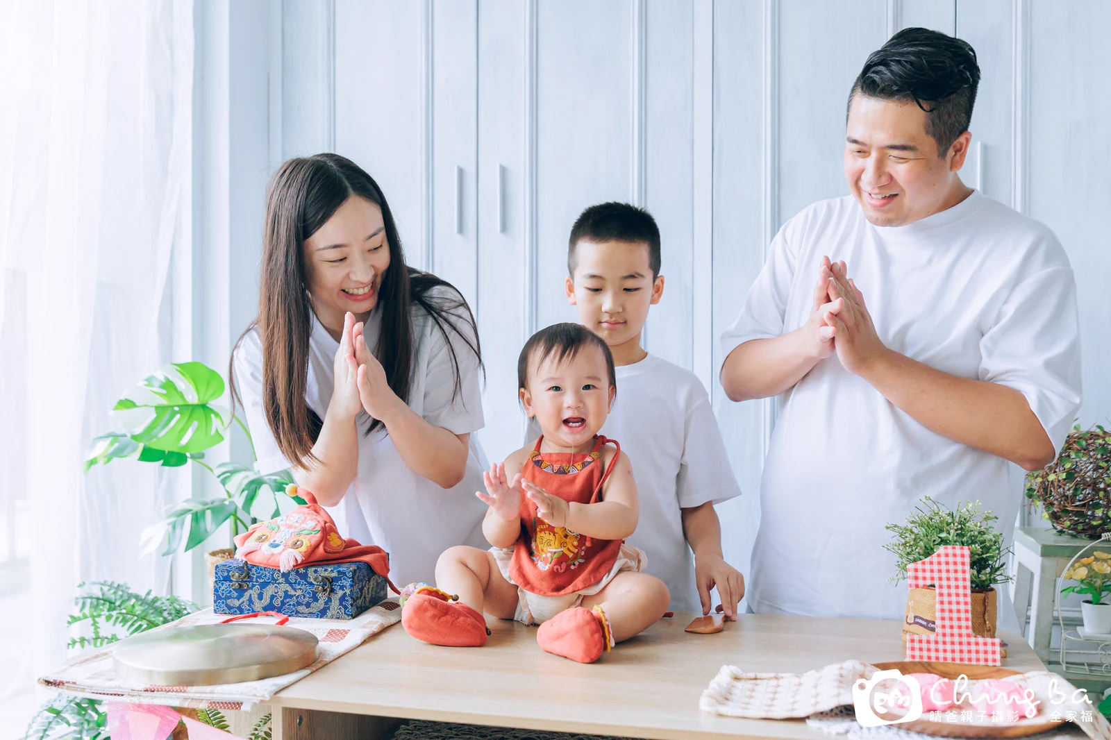 勛勛周歲抓周儀式的紀錄（2024 年夏季）