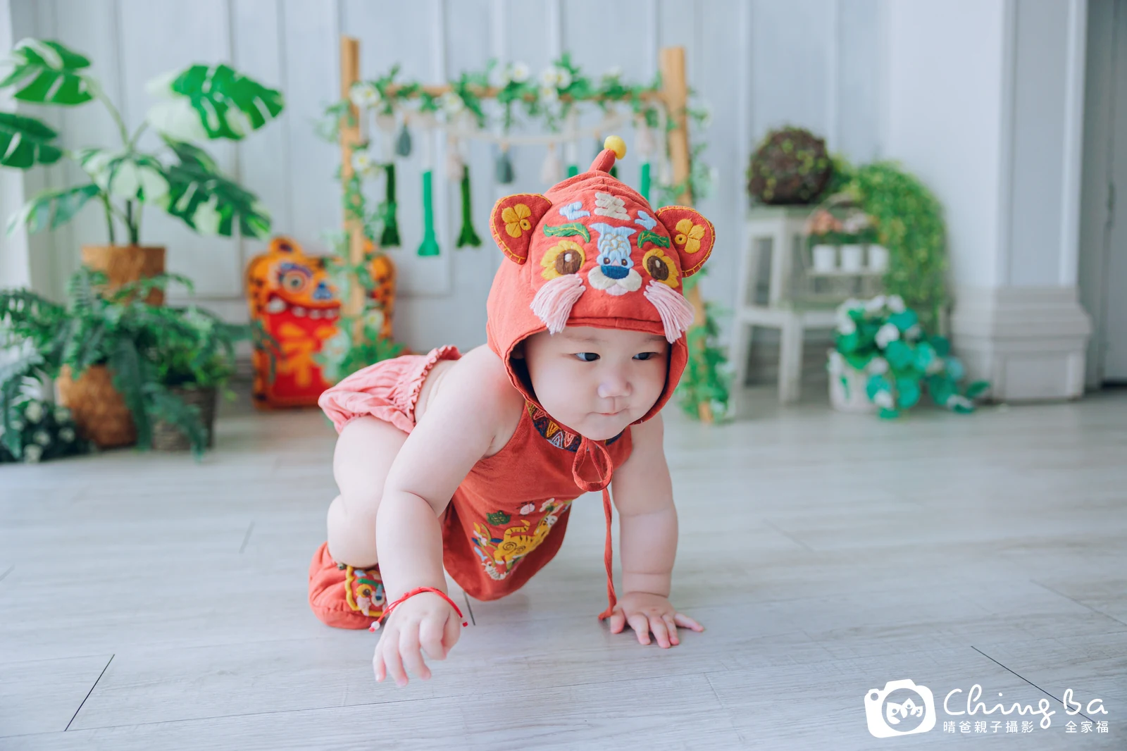 1 歲寶貝的恩恩拍抓周,2 大 1 小的周歲紀念