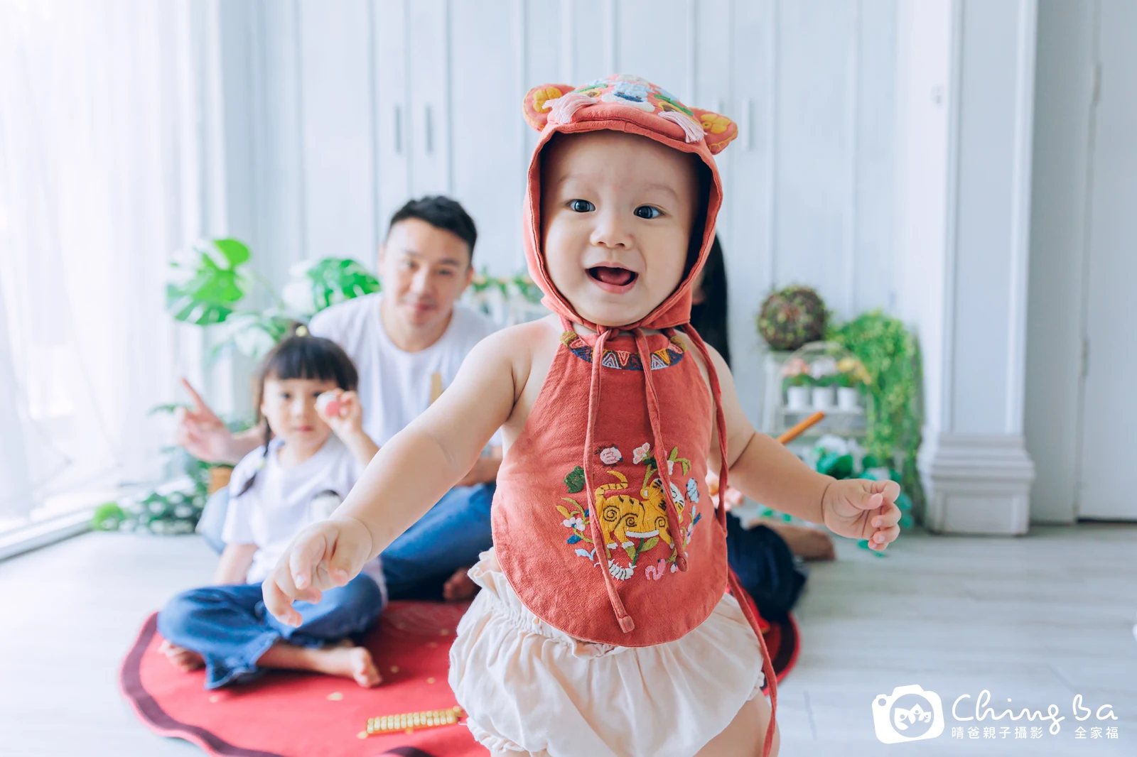 小月亮 1 歲寶貝 台中小家庭抓周紀念照｜晴爸親子攝影