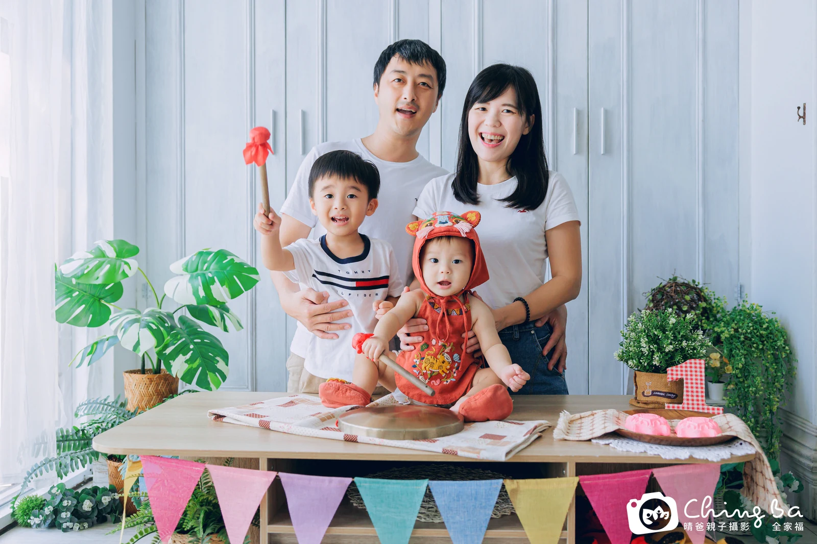 小家庭抓周拍作品|2025 年冬季|晴爸親子攝影