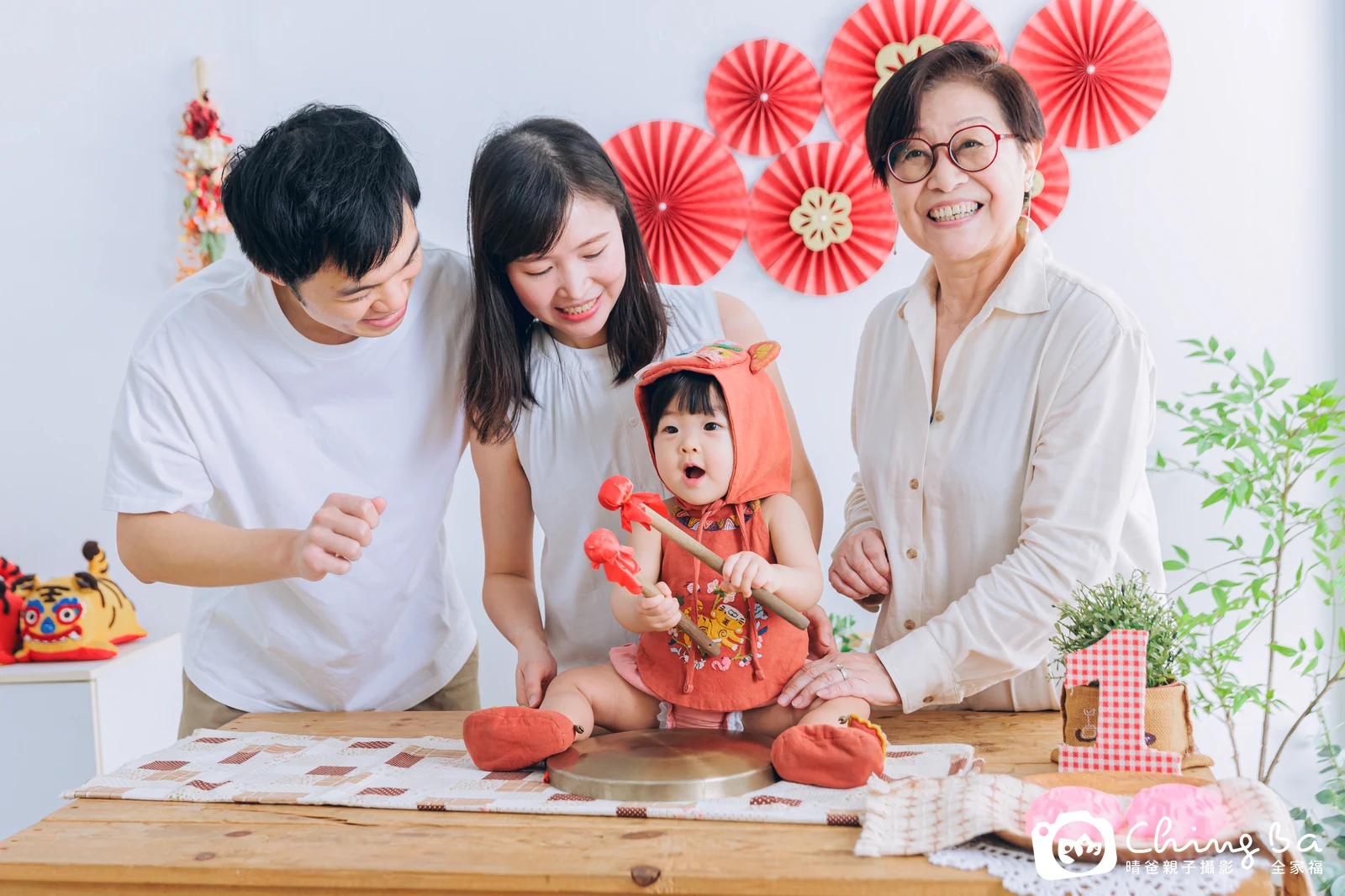 小家庭抓周拍作品｜2025 年春季｜晴爸親子攝影