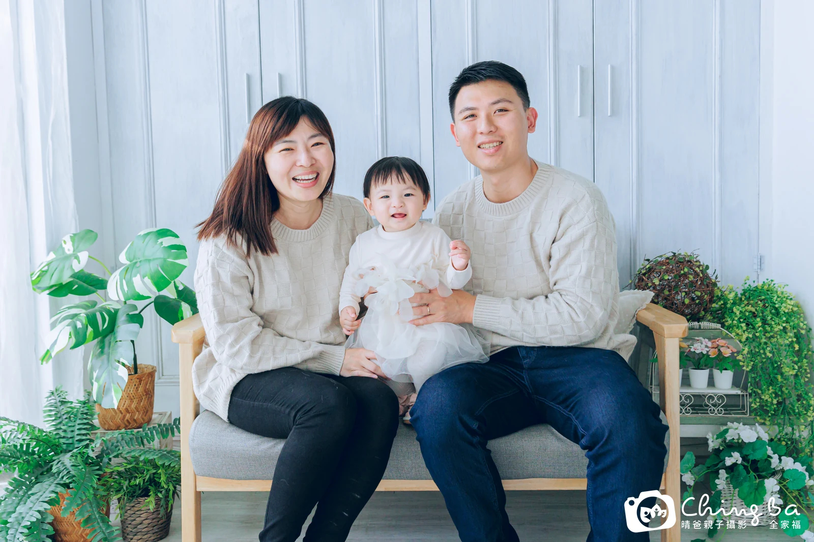 莉露姆 1 歲 1 個月寶貝 台中小家庭抓周紀念照｜晴爸親子攝影