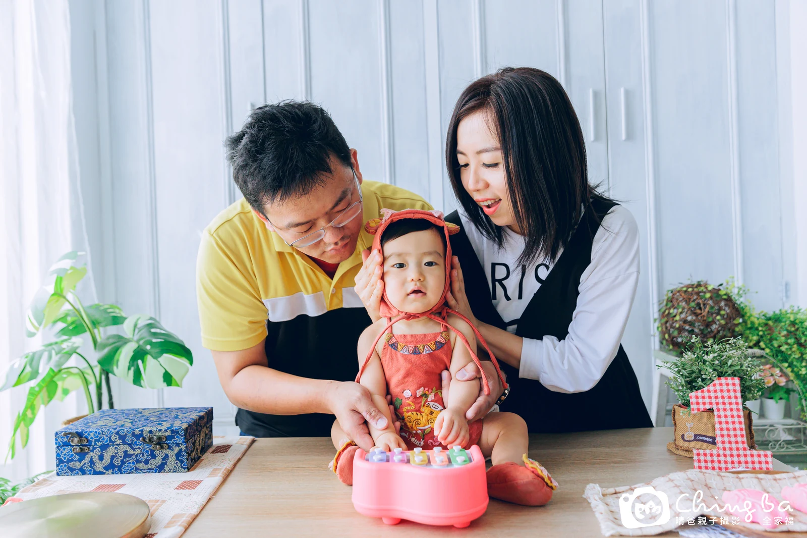 咘咘栩的台中小家庭抓周拍攝現場