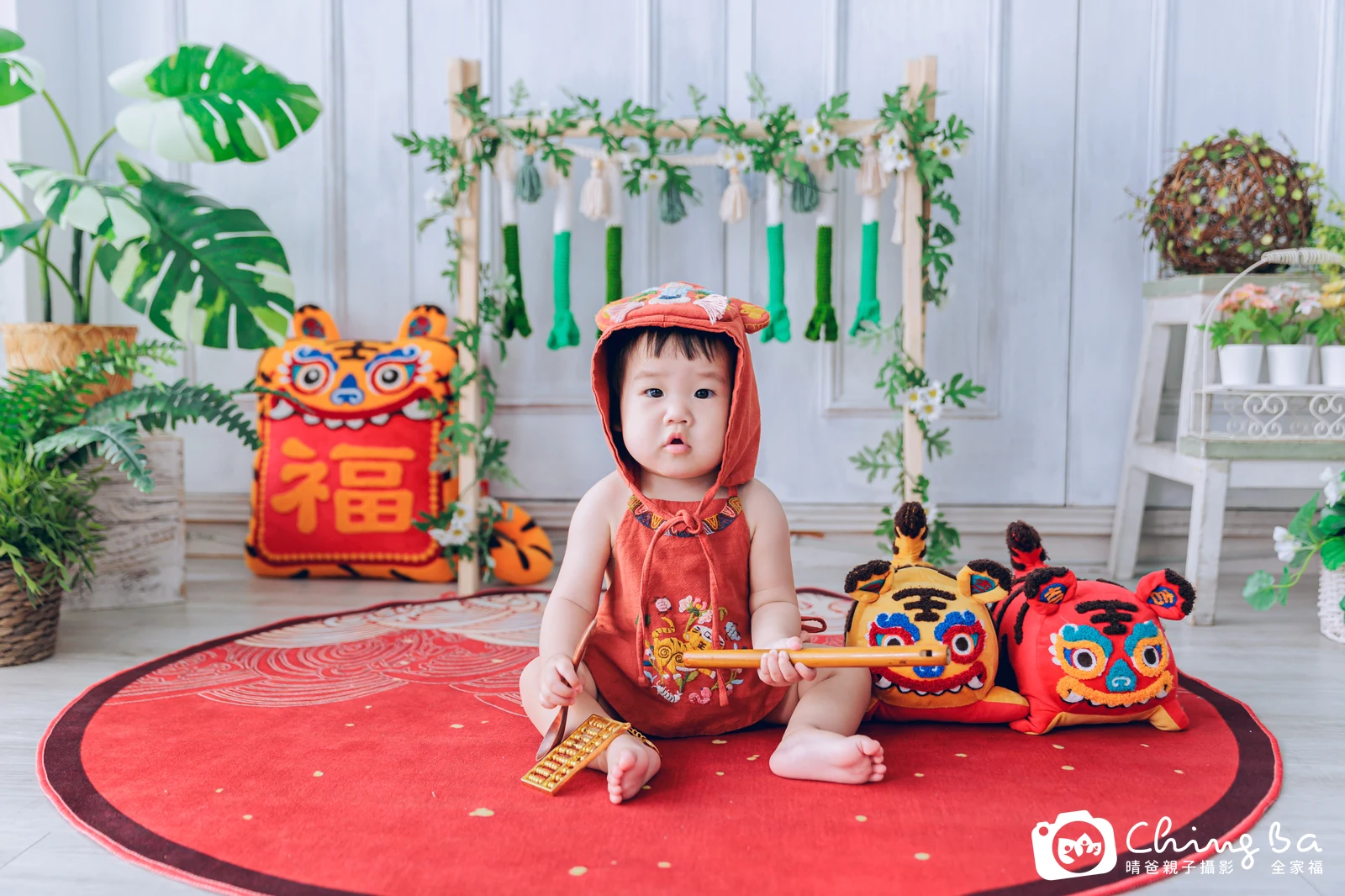 小藍莓周歲抓周儀式的紀錄（2023 年夏季）