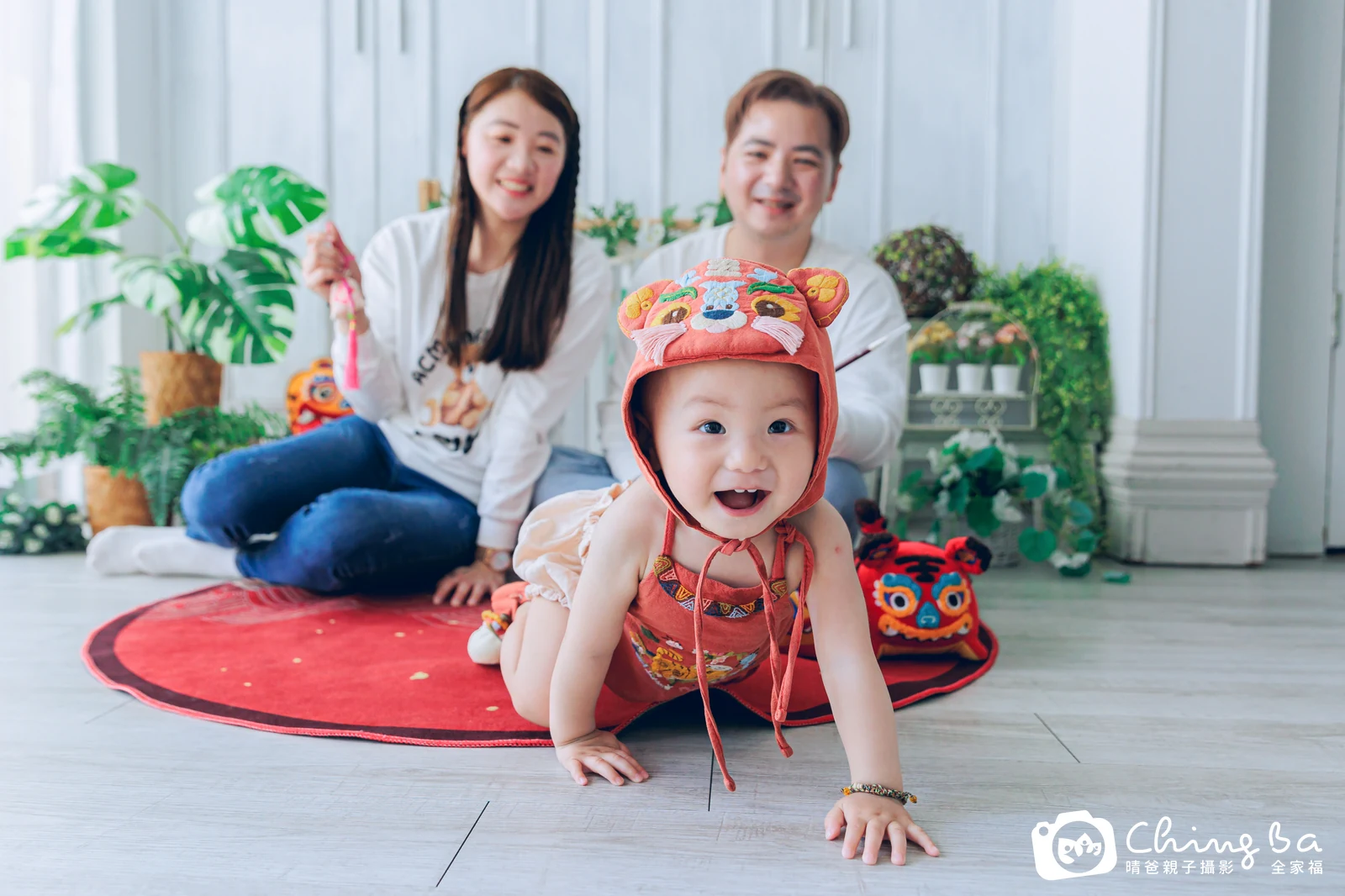 小家庭抓周拍作品|2025 年春季|晴爸親子攝影