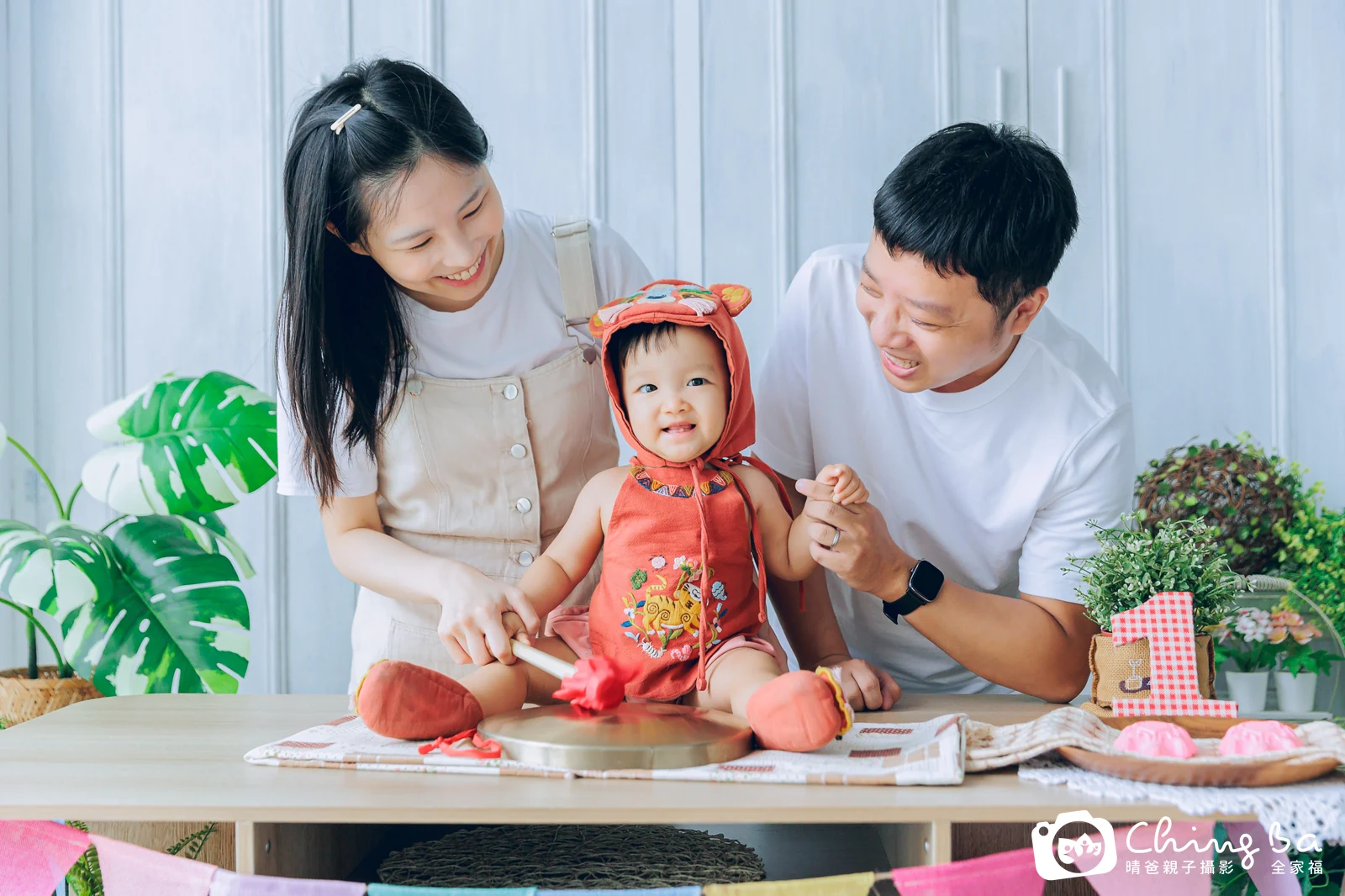 彤彤 1 歲寶貝 台中小家庭抓周紀念照｜晴爸親子攝影