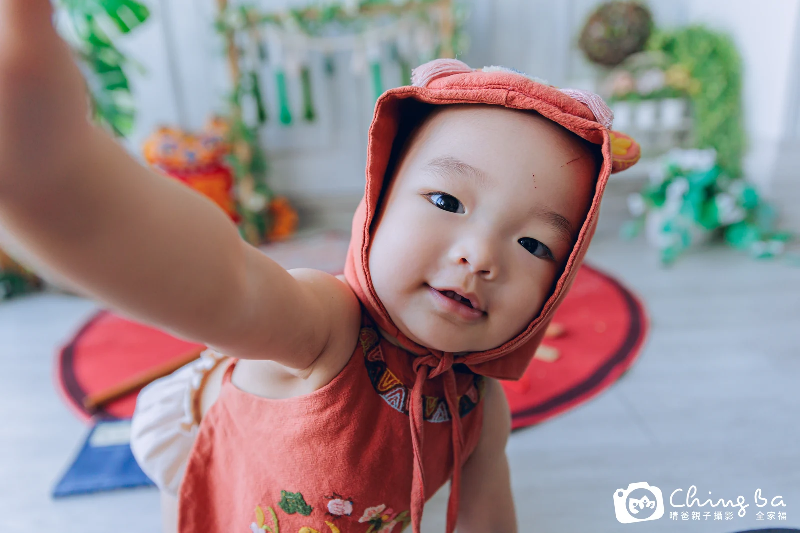 小澈周歲抓周儀式的紀錄（2025 年夏季）