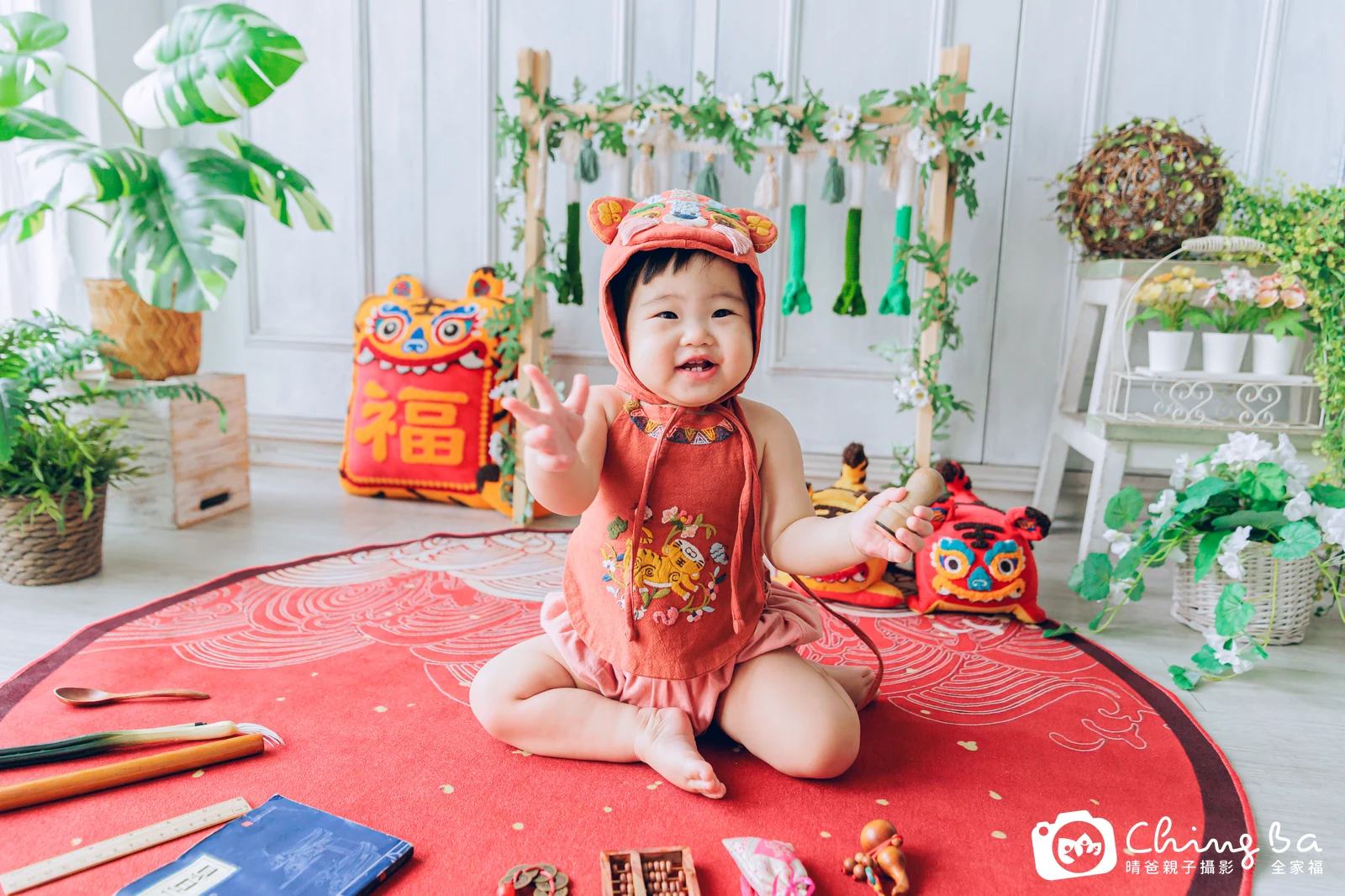 米寶 約 1 歲寶貝 台中小家庭抓周紀念照｜晴爸親子攝影