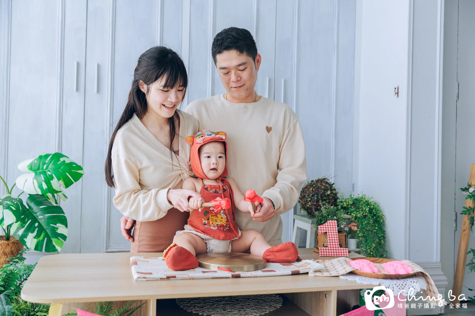 小家庭抓周拍作品|2024 年冬季|晴爸親子攝影