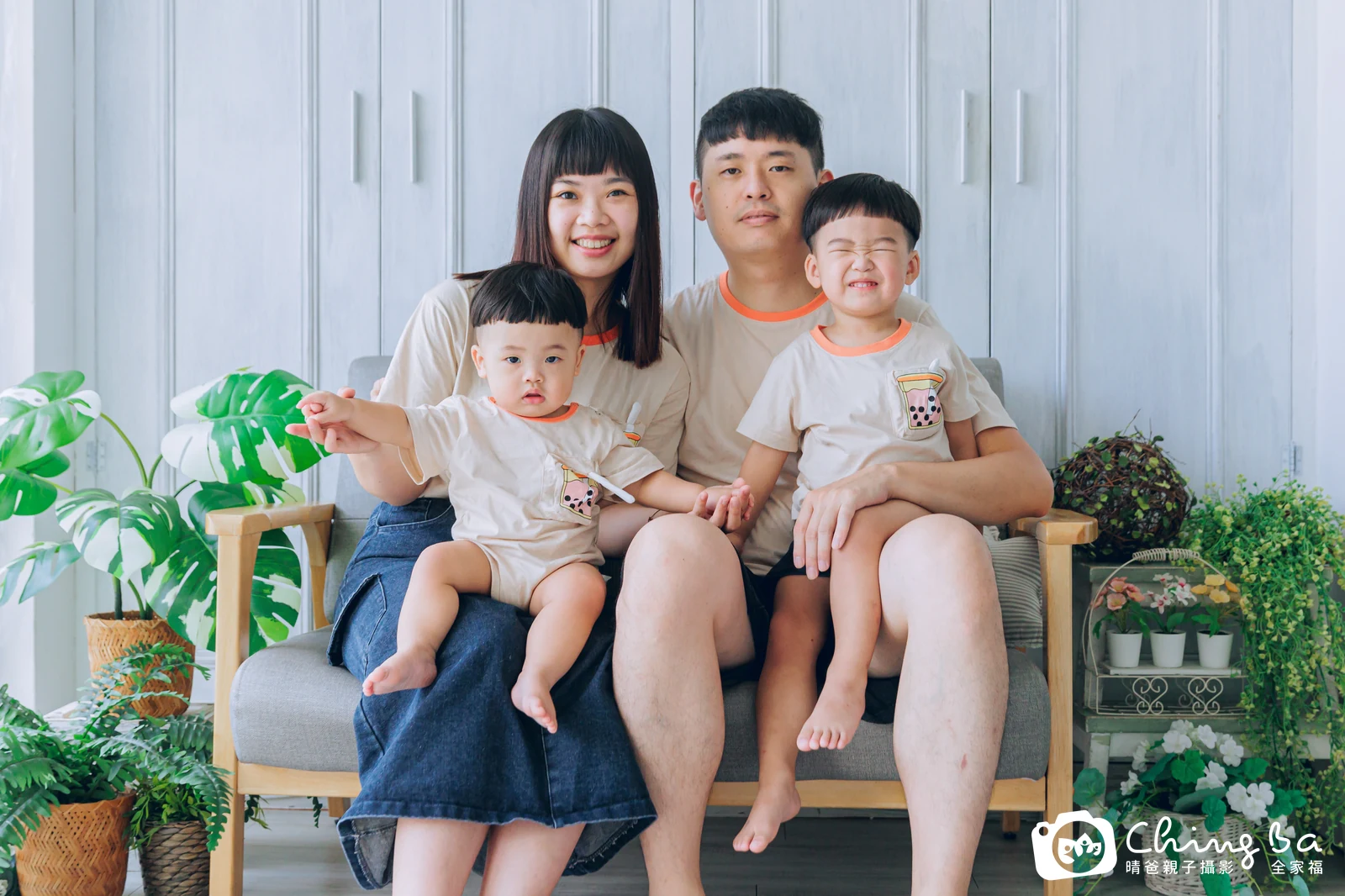 彬彬周歲抓周儀式的紀錄（2025 年夏季）