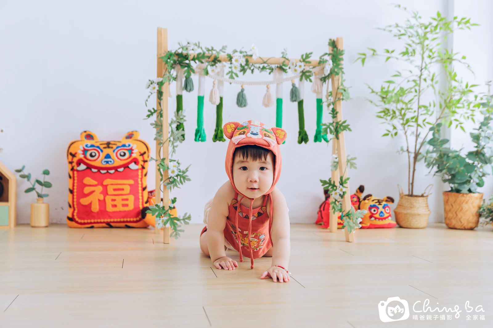 1 歲寶貝的安安拍抓周，5 大 2 小的周歲紀念