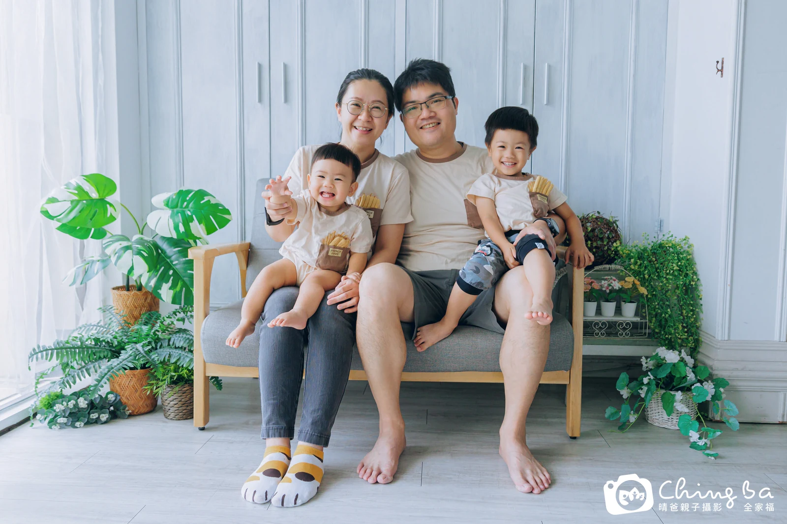 小家庭抓周拍作品｜2025 年夏季｜晴爸親子攝影