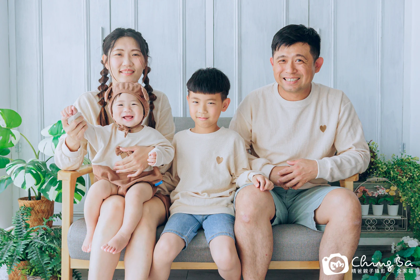 小家庭抓周拍作品｜2026 年春季｜晴爸親子攝影