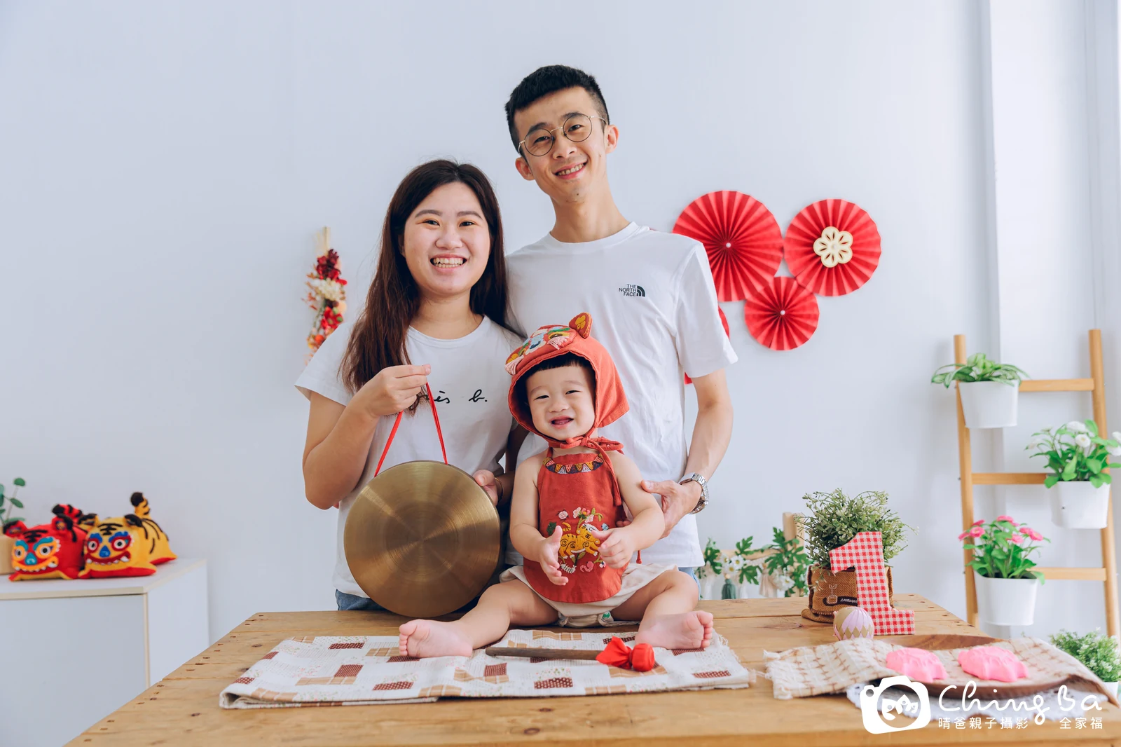 暘暘在台中拍小家庭抓周的珍貴一刻