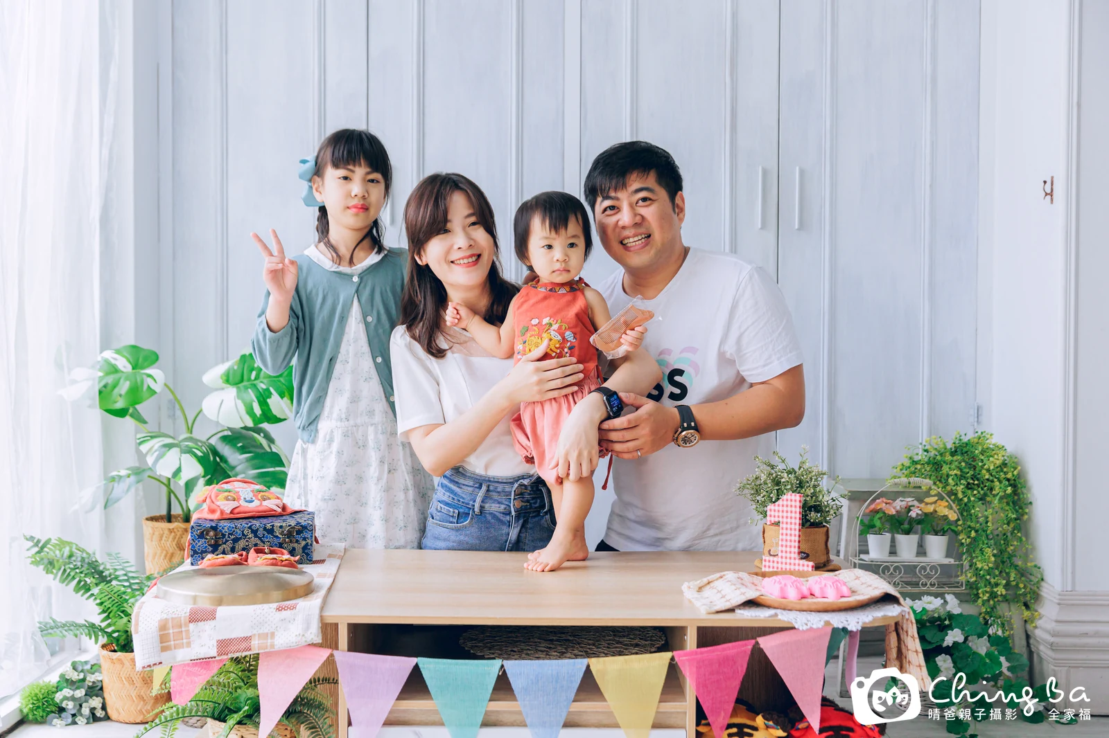 小家庭抓周拍作品|2023 年春季|晴爸親子攝影