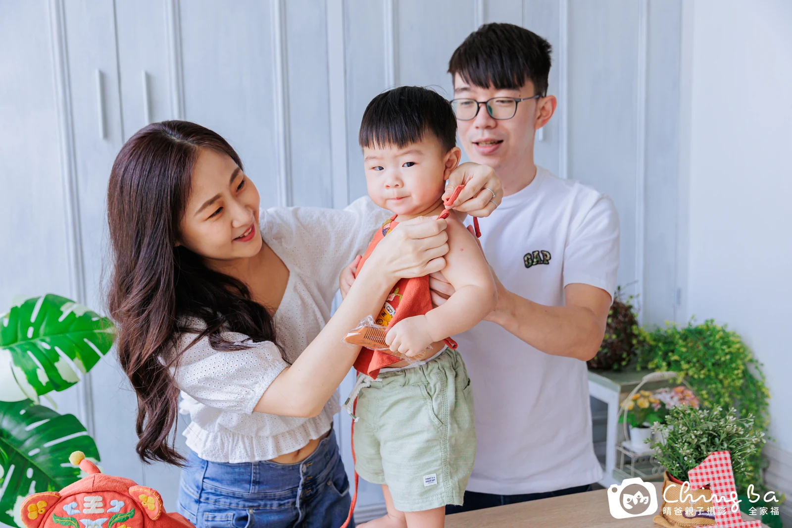 小家庭抓周拍作品|2023 年秋季|晴爸親子攝影