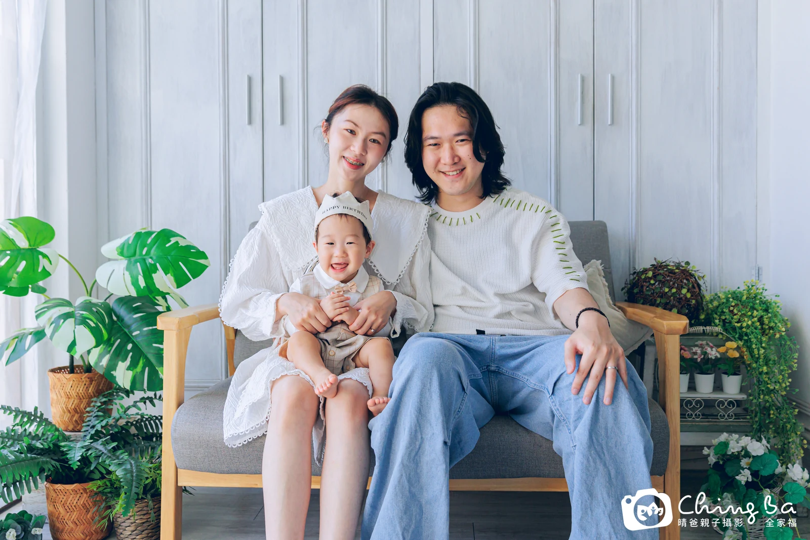 靖靖周歲抓周儀式的紀錄（2025 年春季）