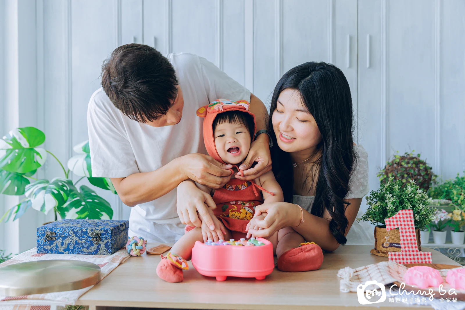 萱萱周歲抓周儀式的紀錄(2025 年秋季)