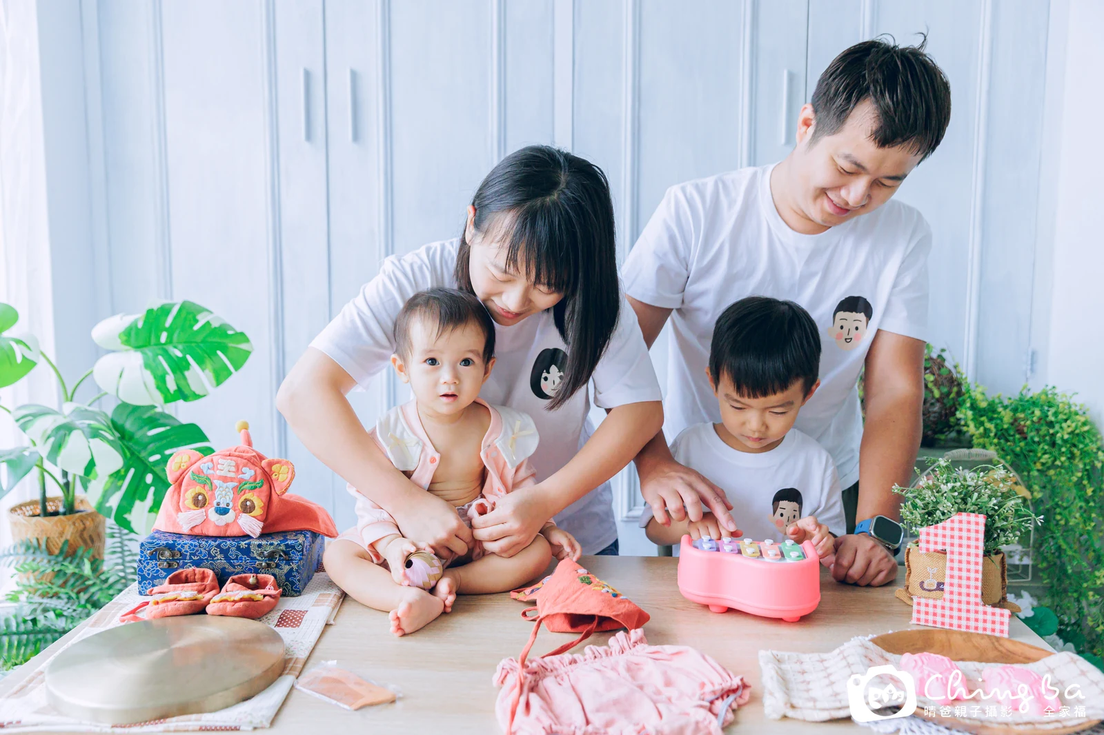 妮妮周歲抓周儀式的紀錄(2023 年冬季)