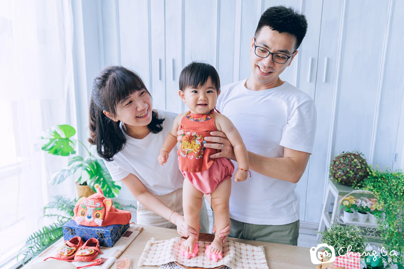 小家庭抓周拍作品|2024 年夏季|晴爸親子攝影
