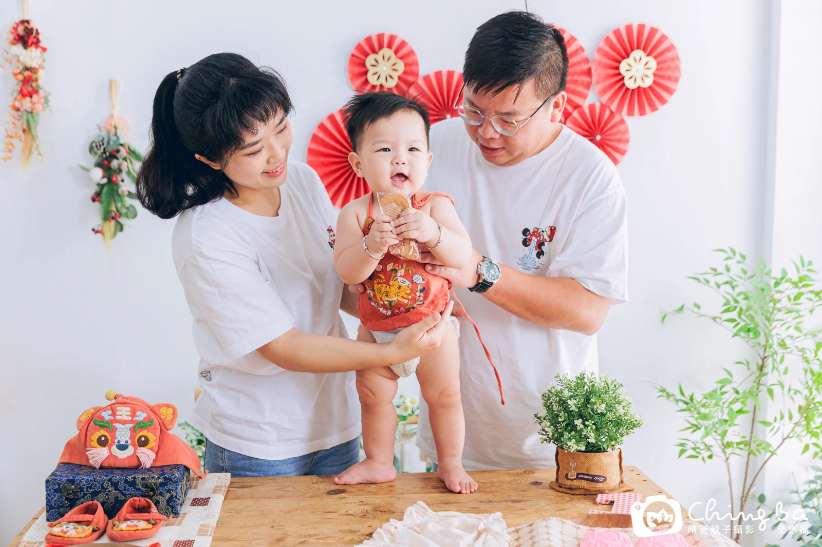 福寶在台中拍小家庭抓周的珍貴一刻