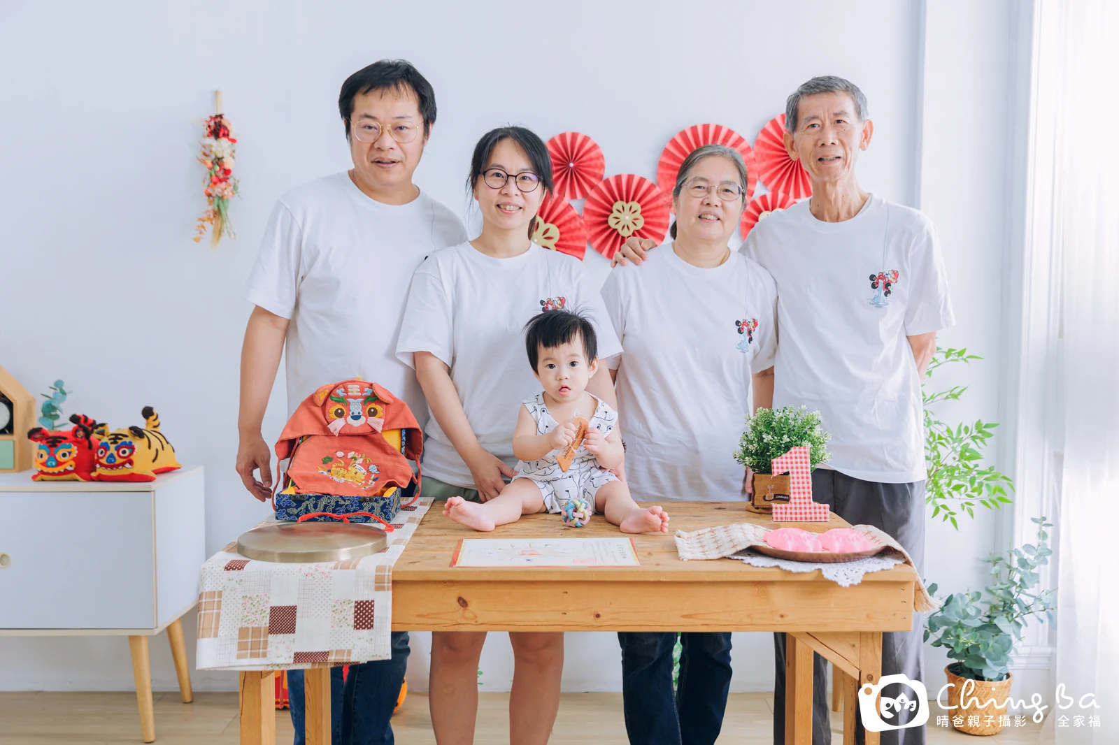 小瑜在台中拍小家庭抓周的珍貴一刻