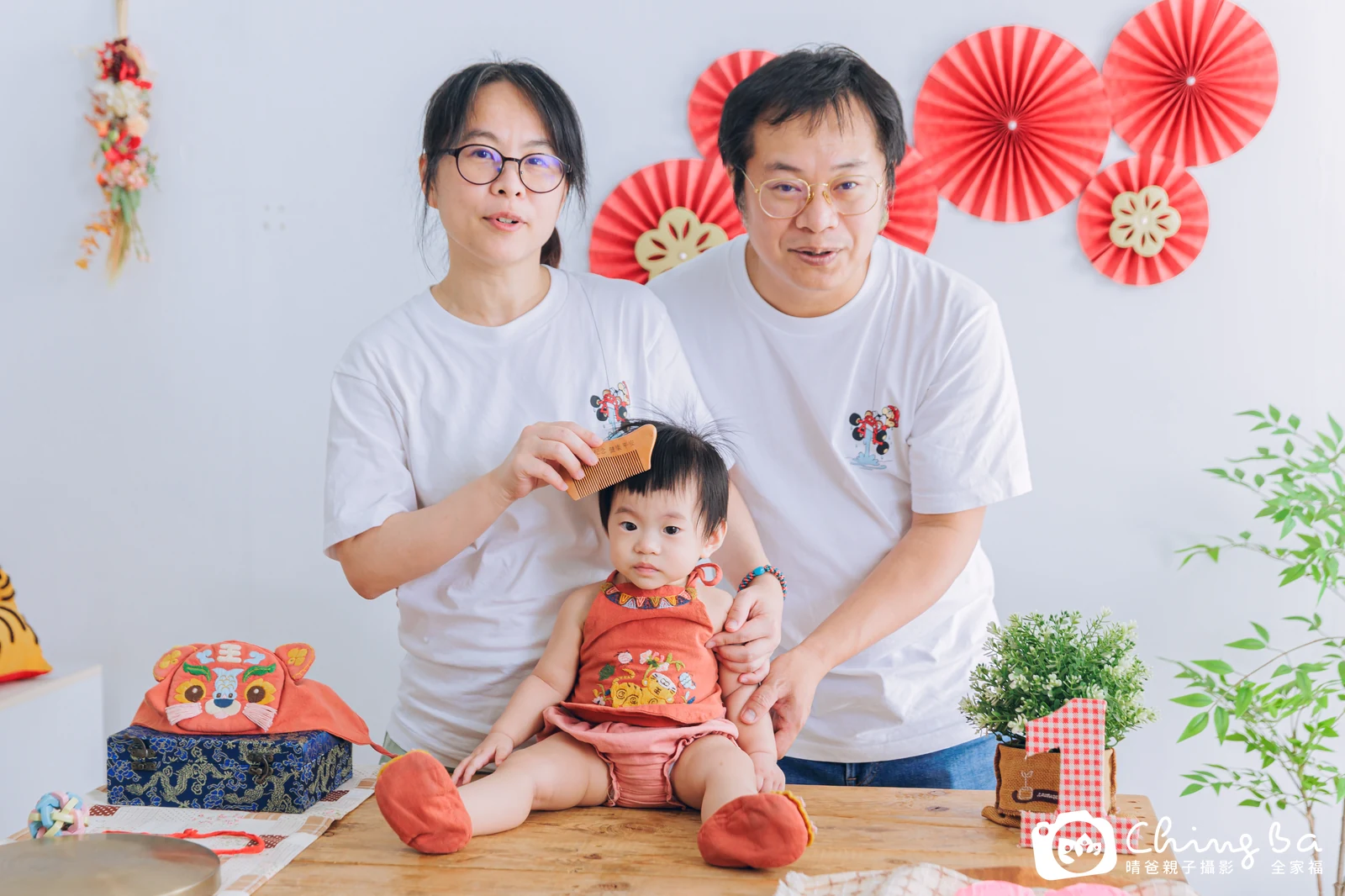 小瑜在台中拍小家庭抓周的珍貴一刻