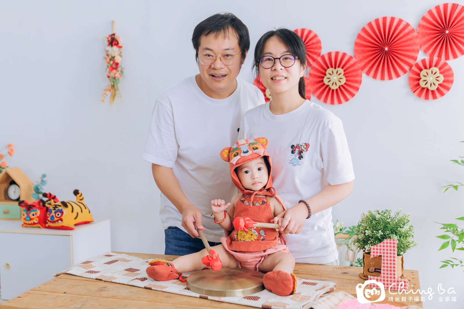 小瑜周歲抓周儀式的紀錄（2025 年夏季）