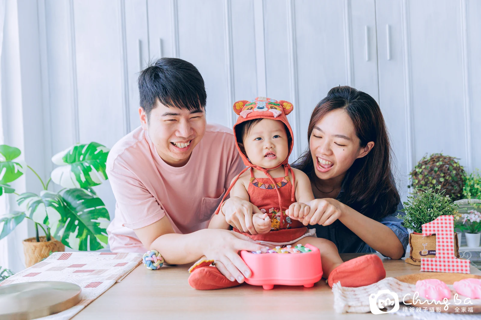 綸綸 1 歲寶貝 台中小家庭抓周紀念照｜晴爸親子攝影