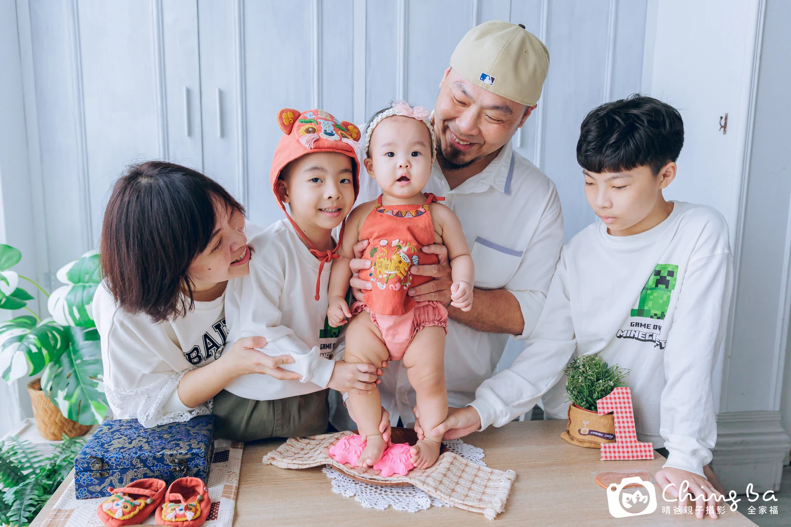 妹妹周歲抓周儀式的紀錄（2024 年冬季）