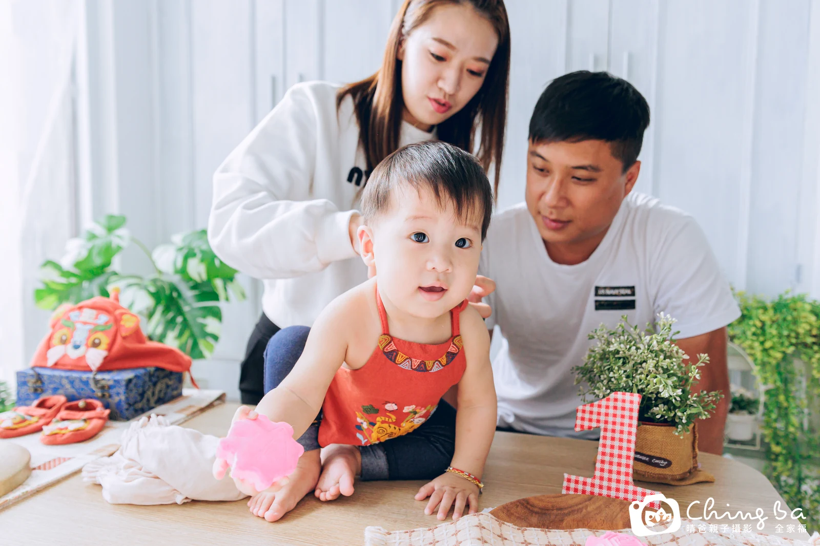 杰的台中小家庭抓周拍攝現場
