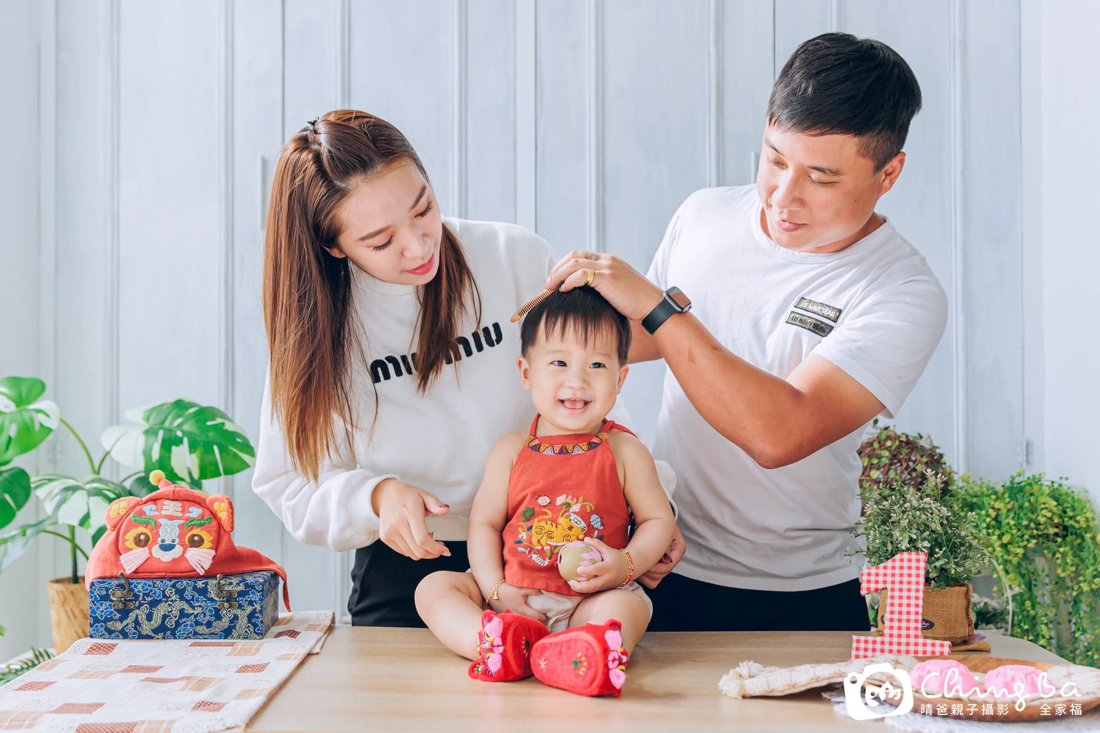 小家庭抓周拍作品|2022 年冬季|晴爸親子攝影