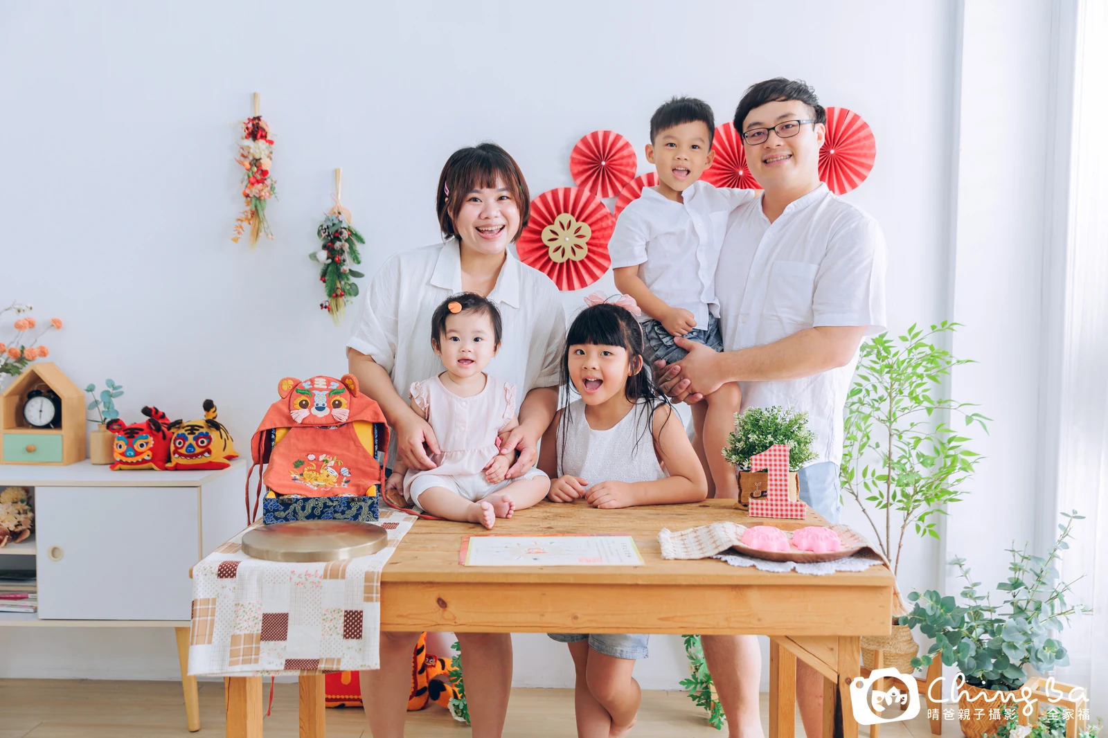 小家庭抓周拍作品｜2025 年夏季｜晴爸親子攝影