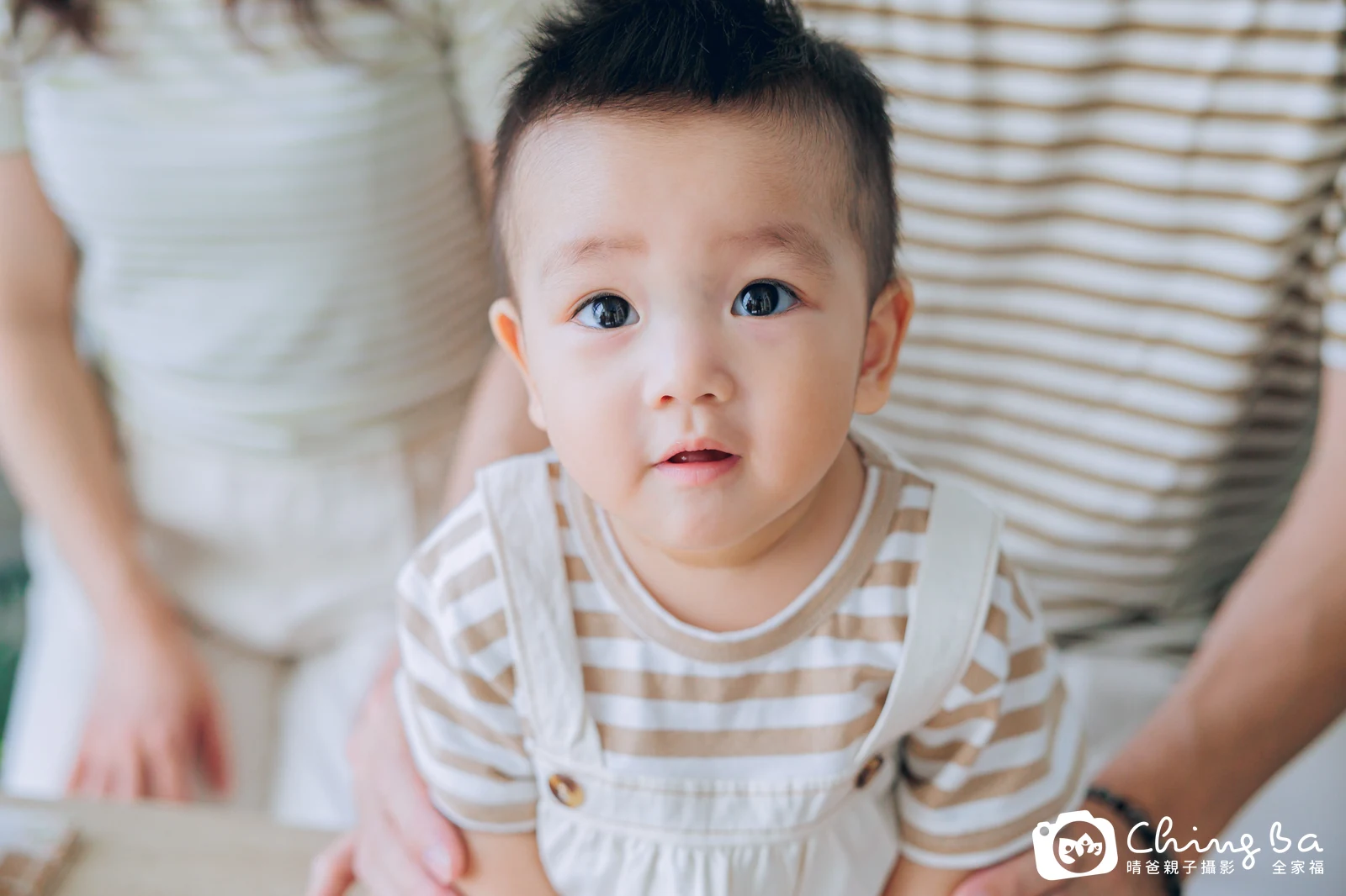 竣竣周歲抓周儀式的紀錄（2025 年秋季）