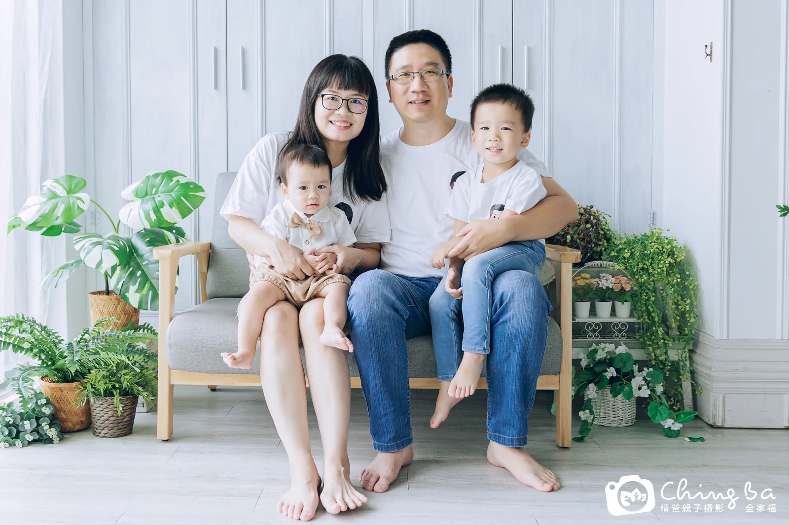 小家庭抓周拍作品｜2023 年秋季｜晴爸親子攝影