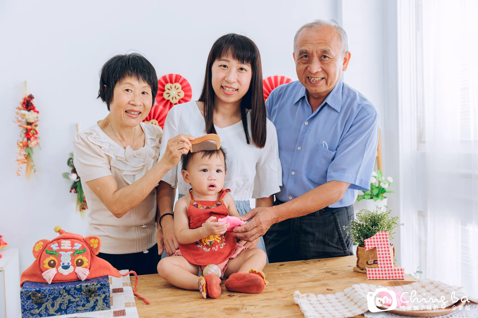 Mia在台中拍小家庭抓周的珍貴一刻