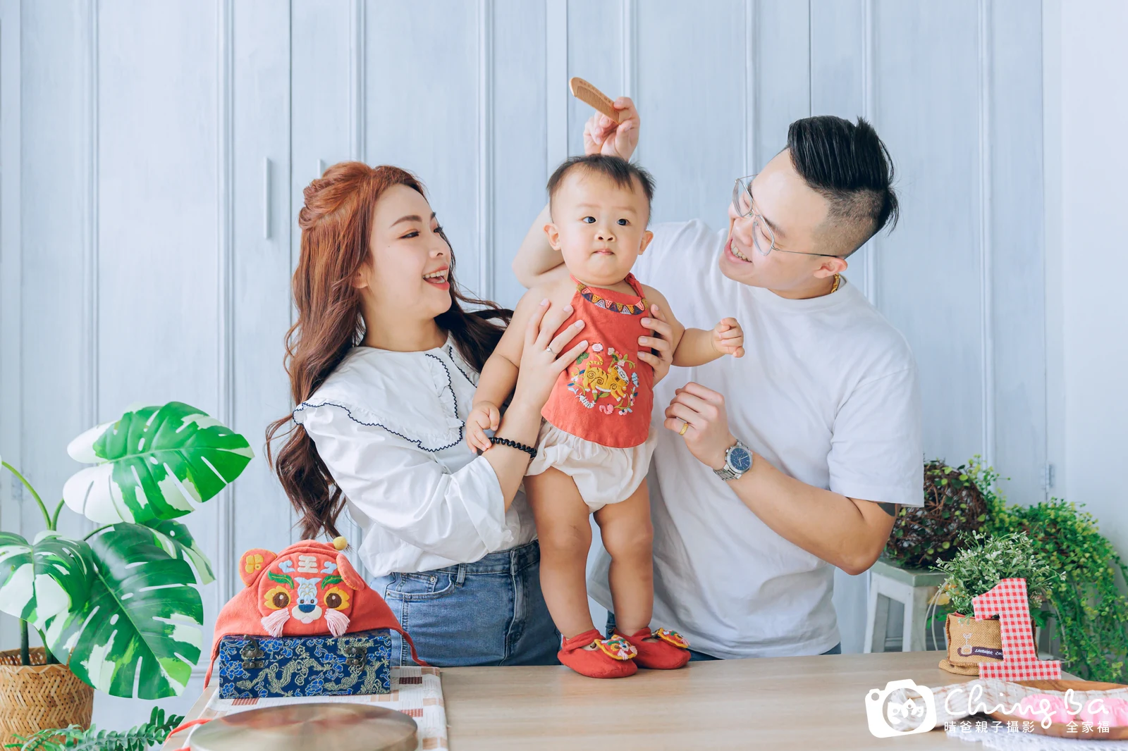小家庭抓周拍作品|2024 年冬季|晴爸親子攝影