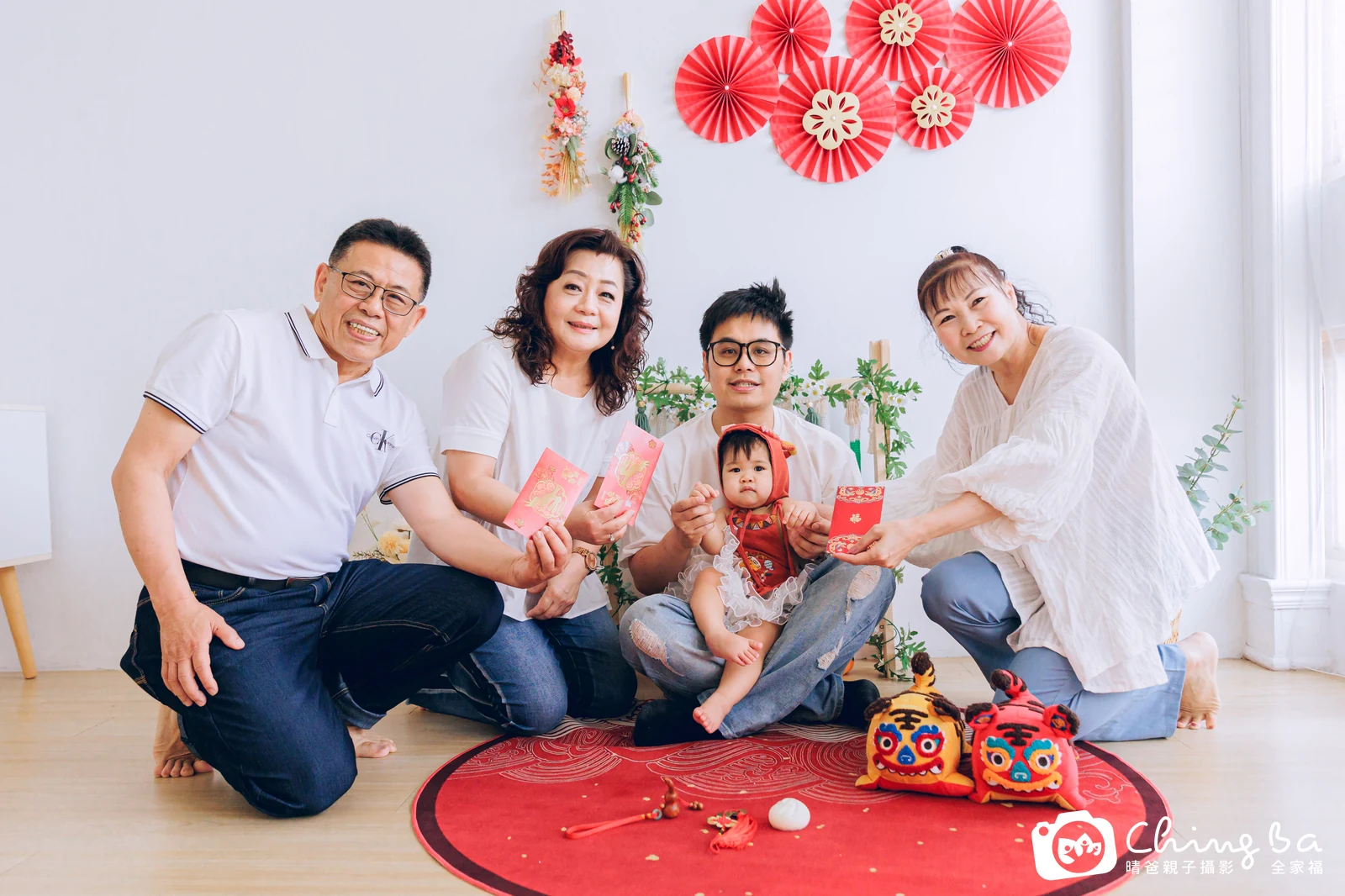恩恩周歲抓周儀式的紀錄（2023 年夏季）