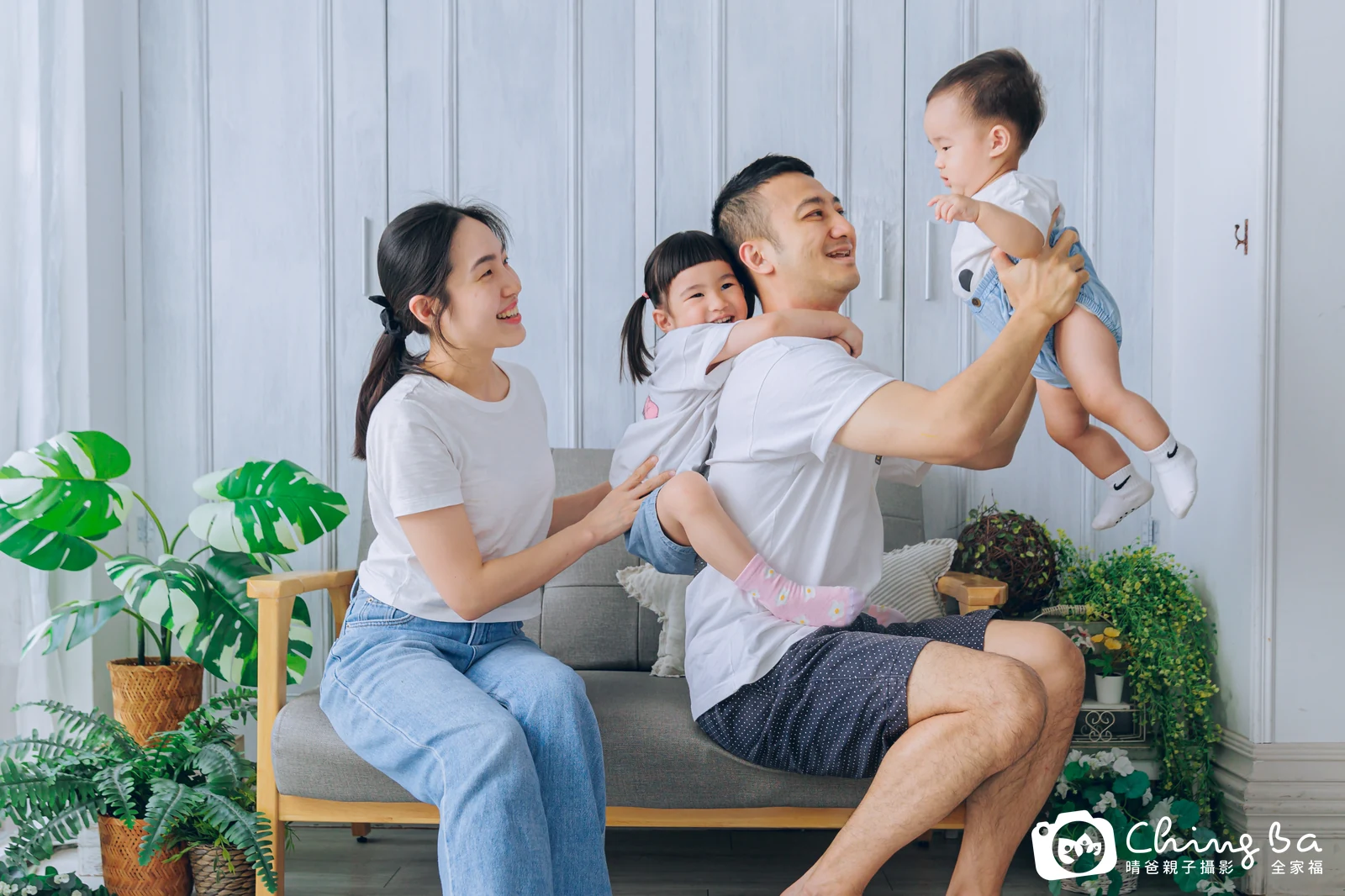 珩珩周歲抓周儀式的紀錄(2025 年夏季)