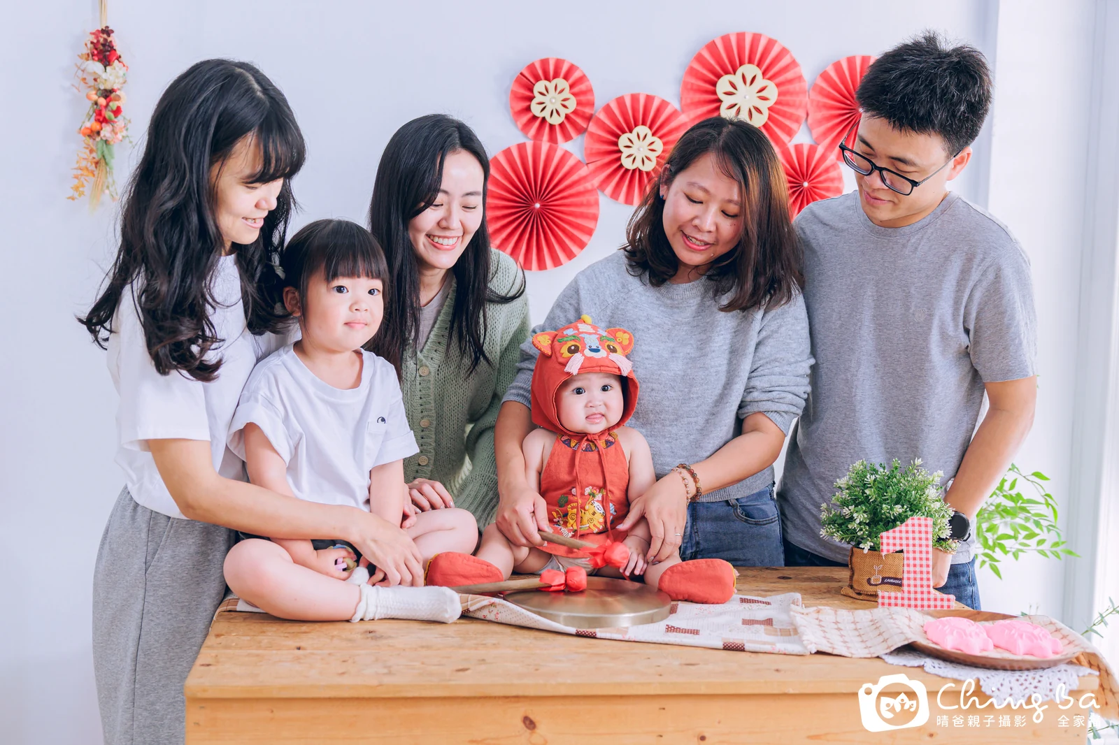 彥彥 1 歲寶貝 台中小家庭抓周紀念照｜晴爸親子攝影